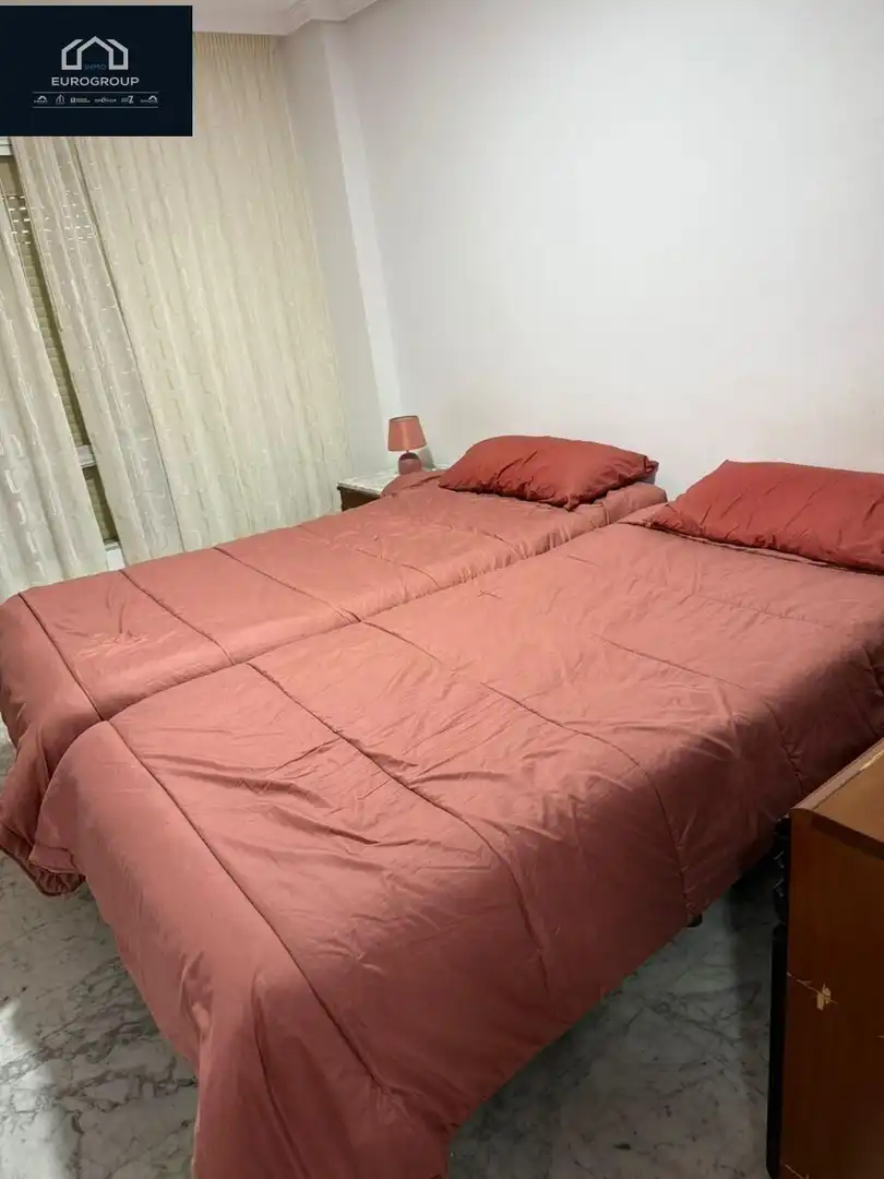 Schlafzimmer von Wohnung zur Miete in Benidorm mit Klimaanlage, Möbliert und Gemeinschaftspool
