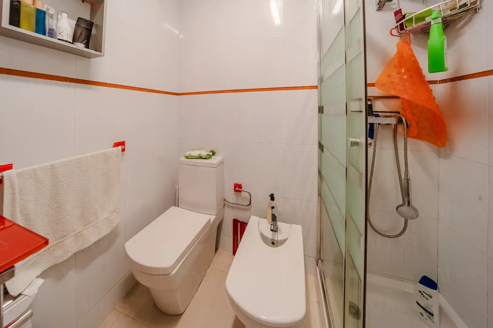 Bathroom of Flat for sale in Roquetas de Mar  with Air Conditioner, Terrace and Community pool