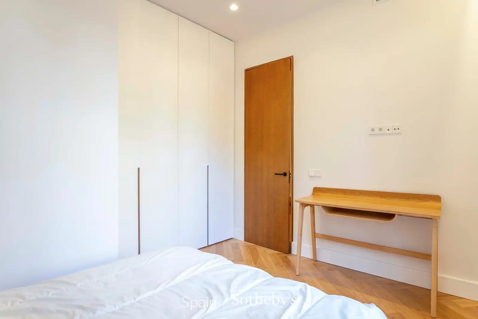 Bedroom of Apartments for sale in Madrid  with Air Conditioner and Heating