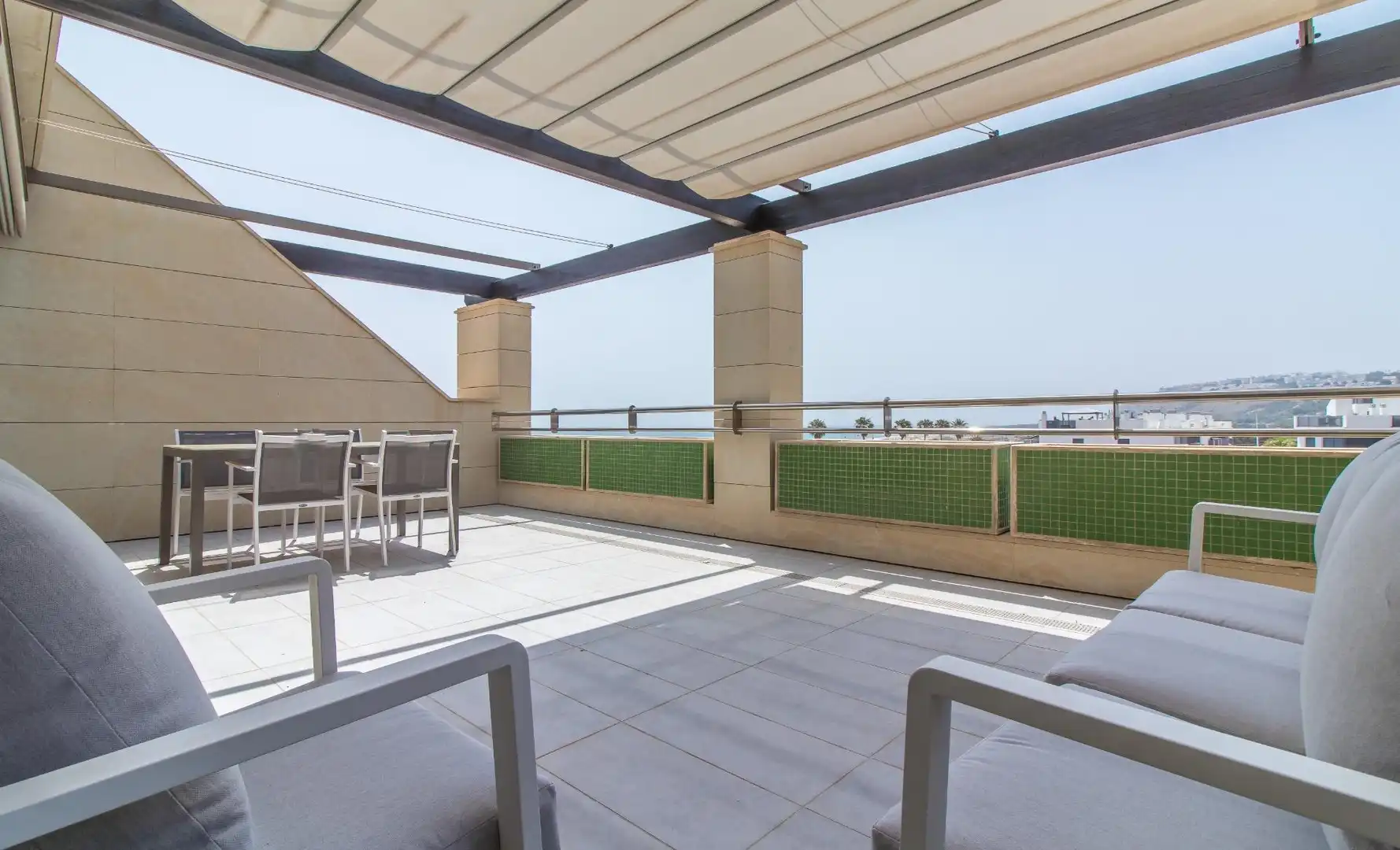 Wohnung mit Terrasse zum Verkauf in Los Arenales del Sol