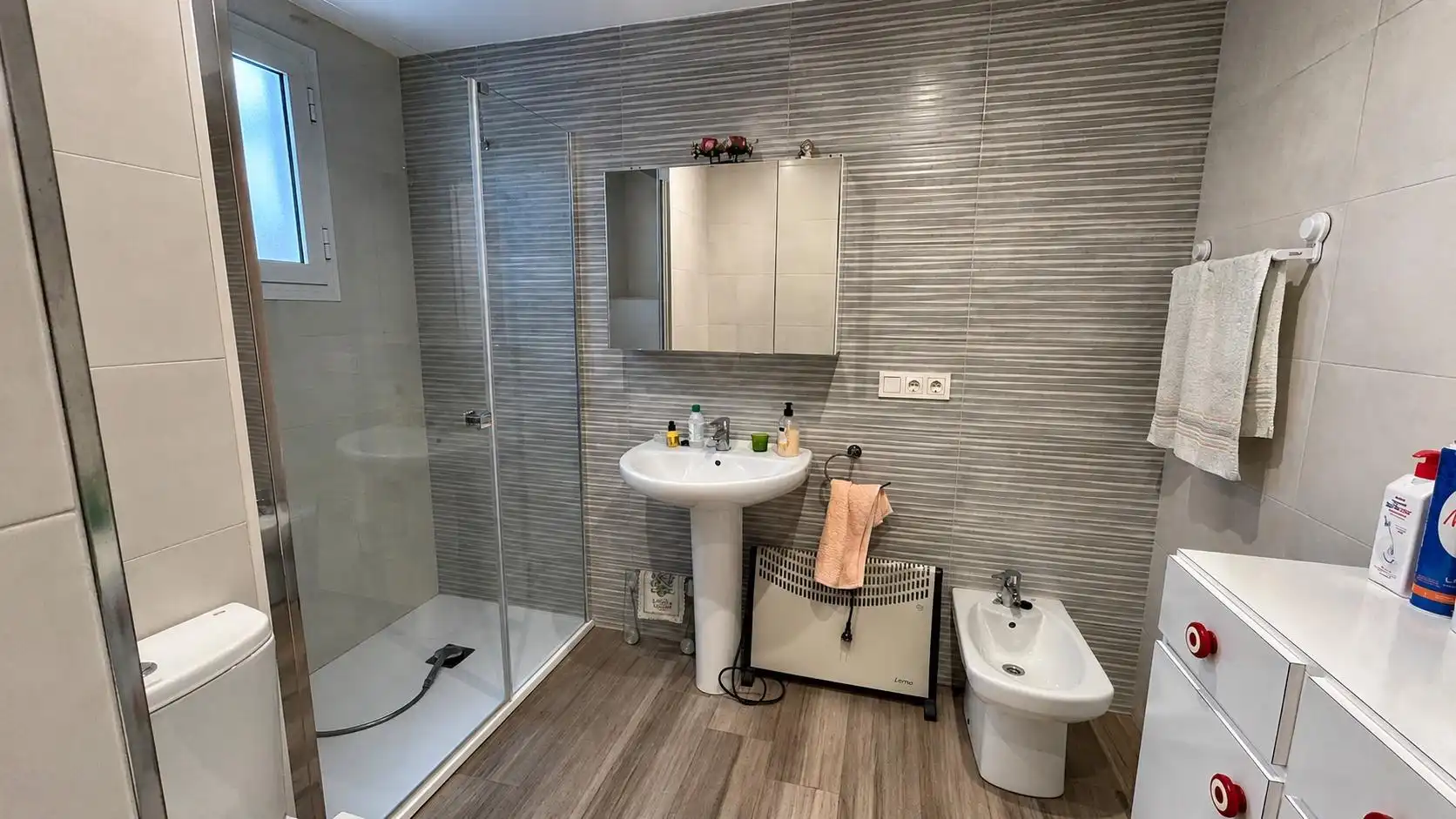 Baño de Piso en venta en Valencia con Aire acondicionado y Balcón