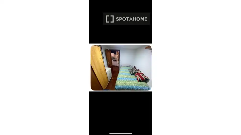 Habitación de Apartamento para compartir en Bilbao  con Aire acondicionado, Terraza y Amueblado