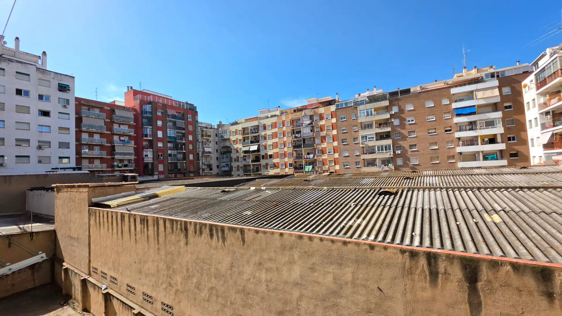 Außenansicht von Wohnung zum Verkauf in Tarragona mit Klimaanlage, Heizung und Terrasse