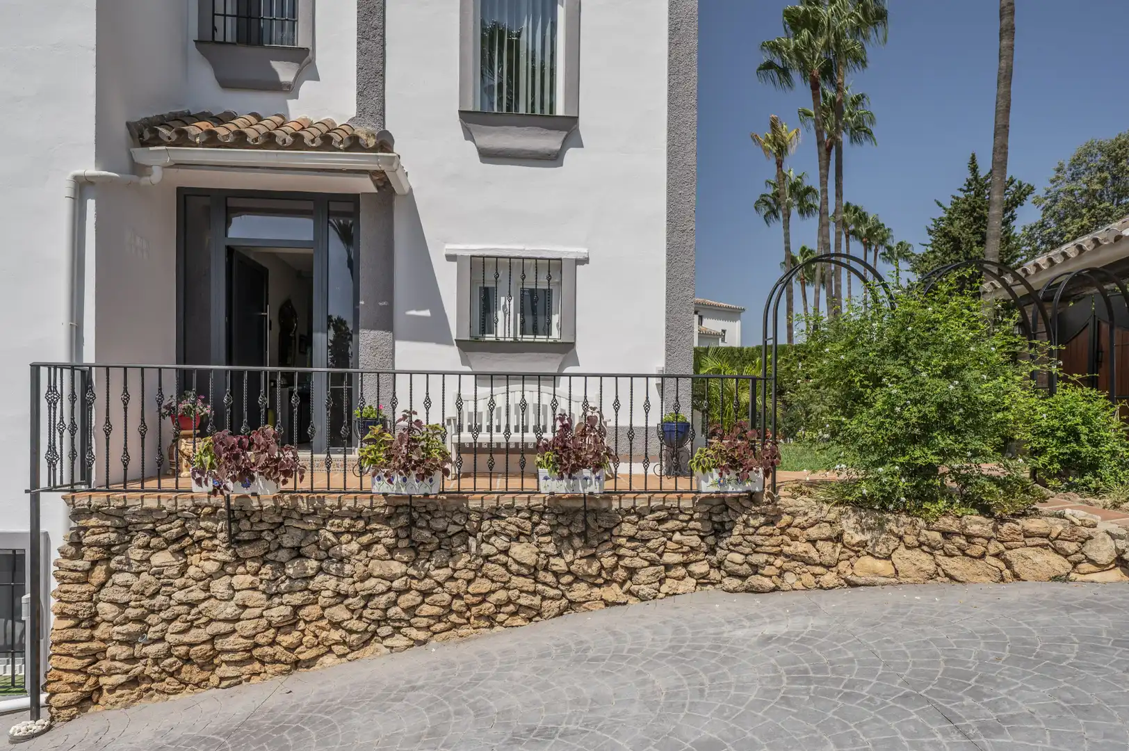 Vista exterior de Casa o chalet en venta en Mijas con Aire acondicionado, Jardín privado y Terraza