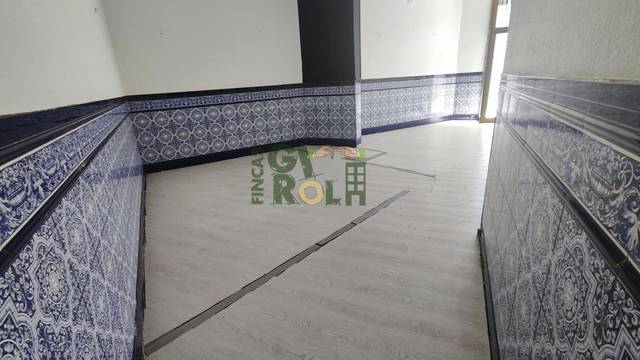 Local comercial en Alquiler en Mercat