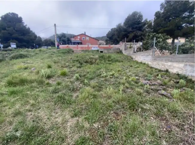 Terreny residencial en venda a Canyelles