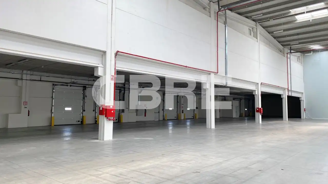 Nave industrial de alquiler en Calle de Siete Picos, 11, Zona Industrial