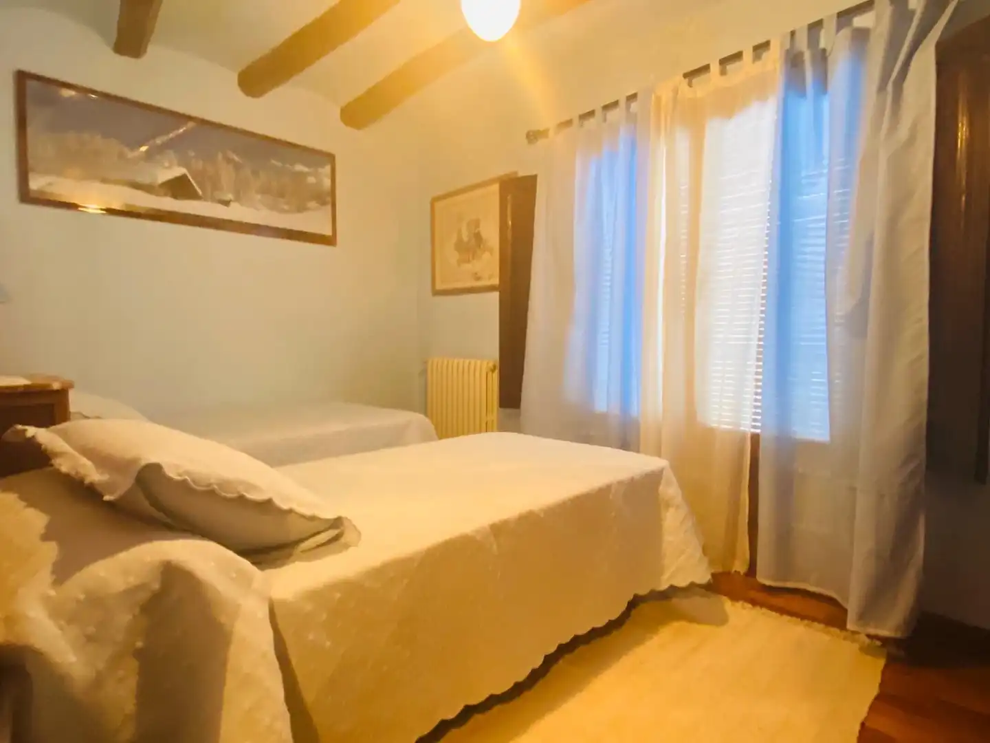 Dormitori de Casa o xalet en venda en Miravete de la Sierra amb Calefacció, Terrassa i Traster