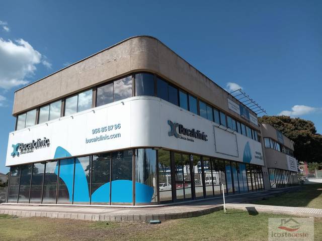 Local comercial en Alquiler en Avda. de Fuentebravia, Edificio Alfa en Pinar Alto