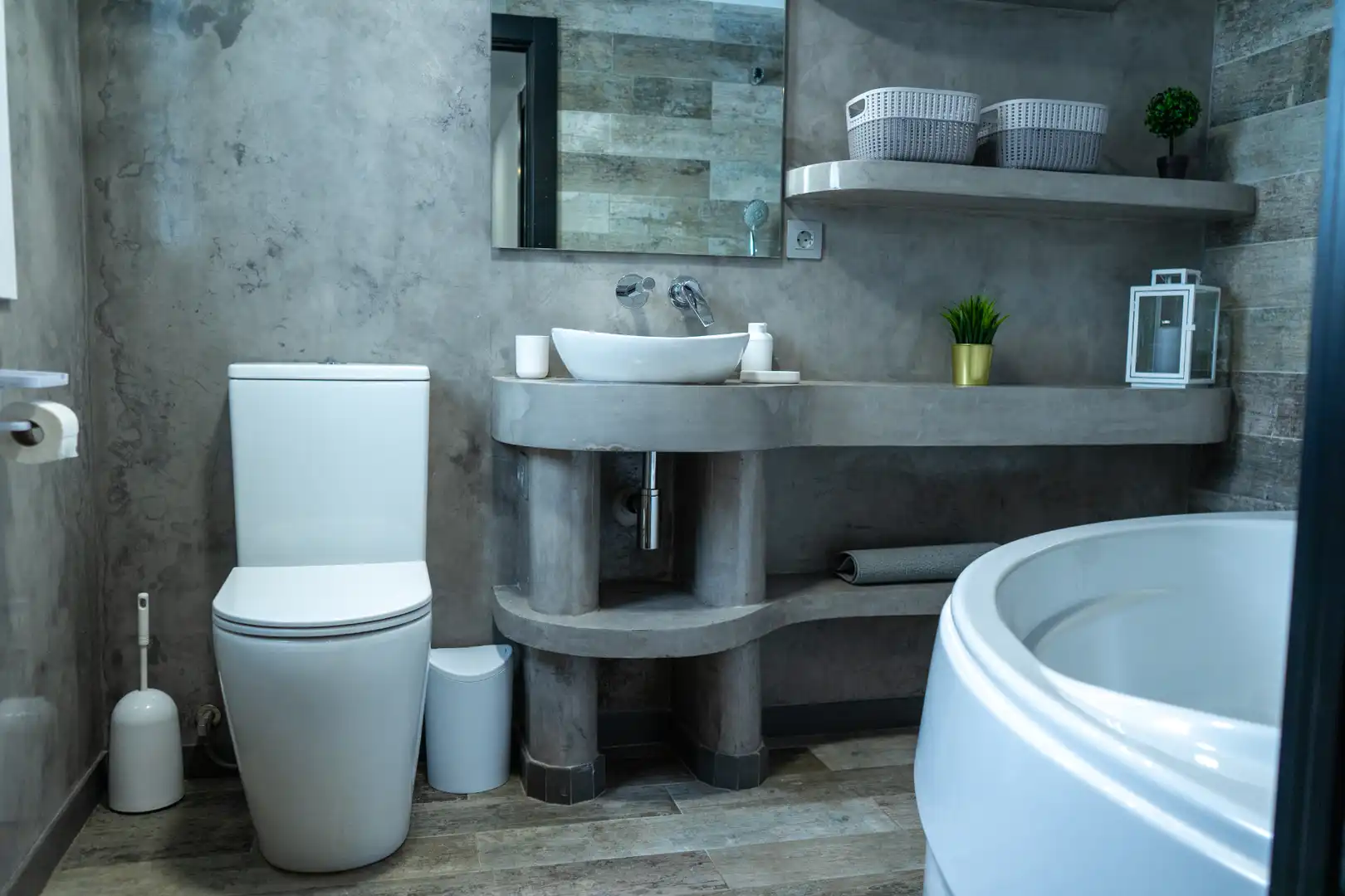 Bathroom of Flat for share in Zaragoza  with Air Conditioner, Heating and Private garden