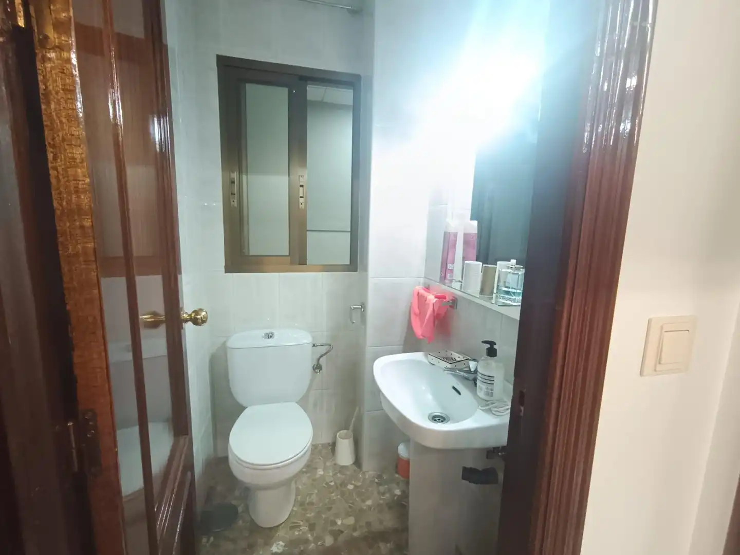 Bany de Local de lloguer en Córdoba amb Aire condicionat