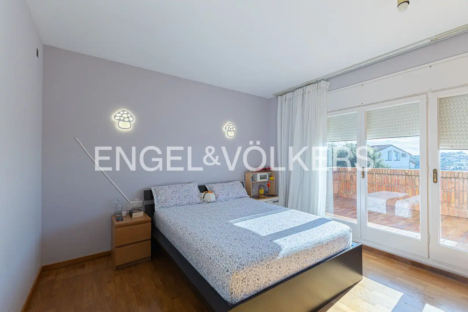 Habitación de Casa o chalet en venta en Sant Just Desvern con Aire acondicionado, Calefacción y Jardín privado