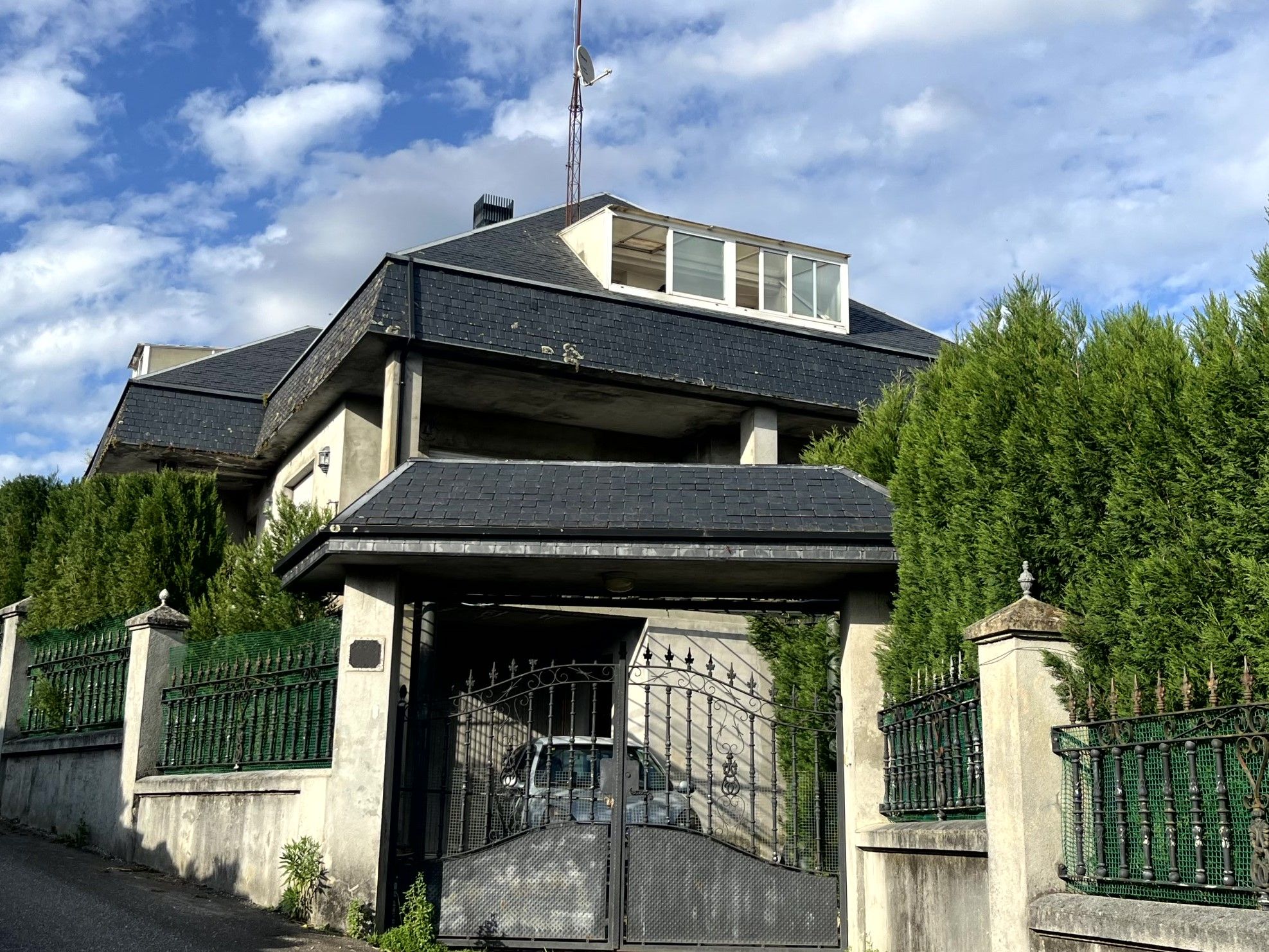 Vista exterior de Casa o xalet en venda en As Neves   amb Calefacció, Jardí privat i Terrassa