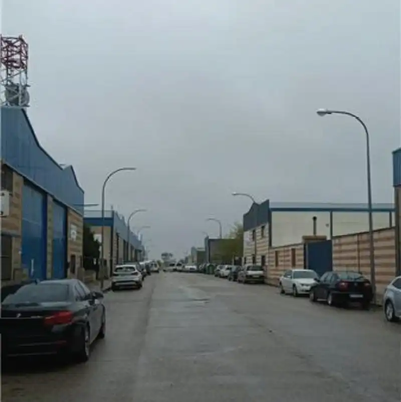 Außenansicht von Fabrikhallen zur Miete in Ocaña