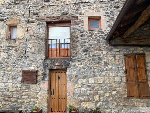 Casa-chalet en Venta en Merindad de Sotoscueva