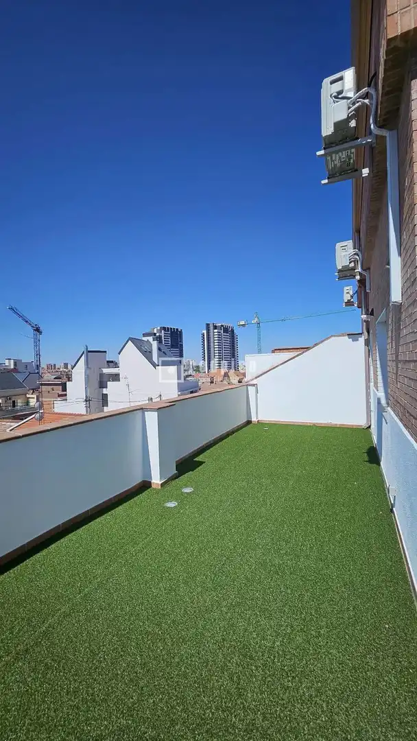 Terraza de Ático en venta en Madrid con Aire acondicionado, Calefacción y Parquet
