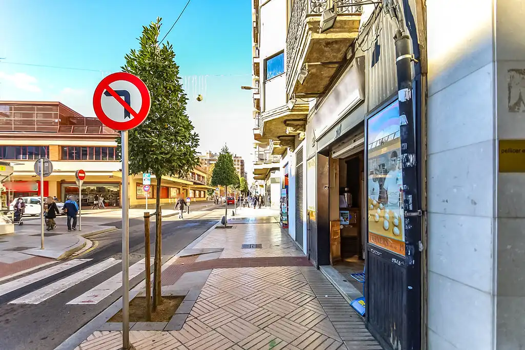 Gewerbefläche zum Verkauf in Av Prat de la Riba, imagen 25