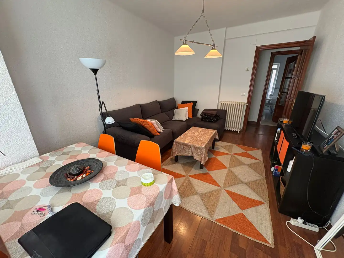 Sala d'estar de Pis en venda en Burgos amb Calefacció, Parquet i Terrassa