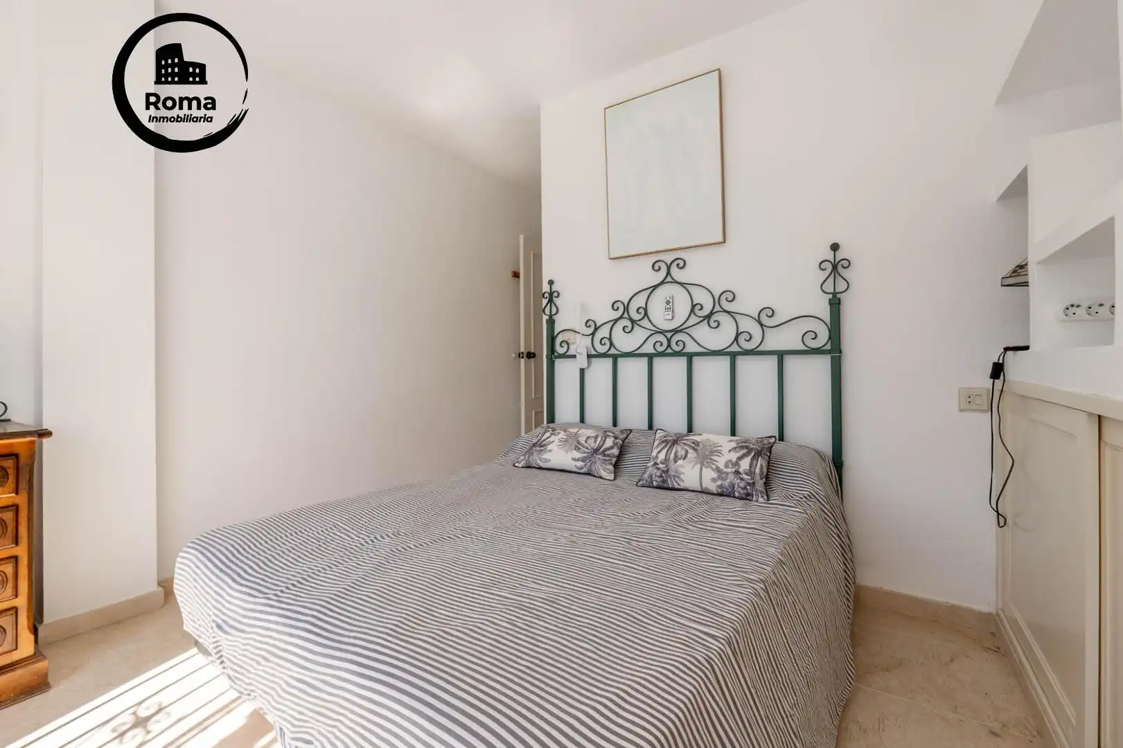 Bedroom of Houses for sale in Almuñécar  with Community pool