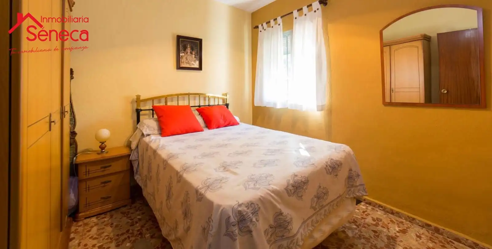 Dormitori de Casa o xalet en venda en Córdoba amb Aire condicionat, Terrassa i Traster