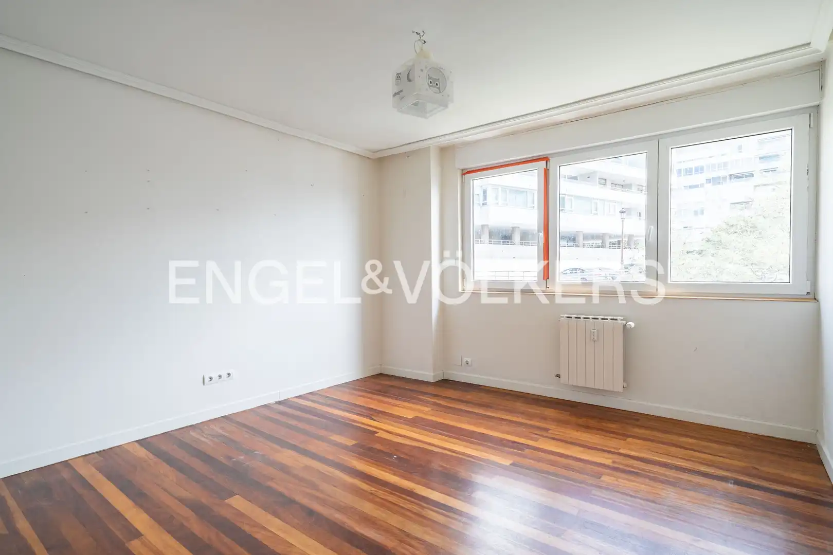 Sala de estar de Piso en venta en Santander con Calefacción, Terraza y Balcón