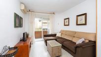 Living room of Flat for sale in  Granada Capital  with Air Conditioner and Terrace