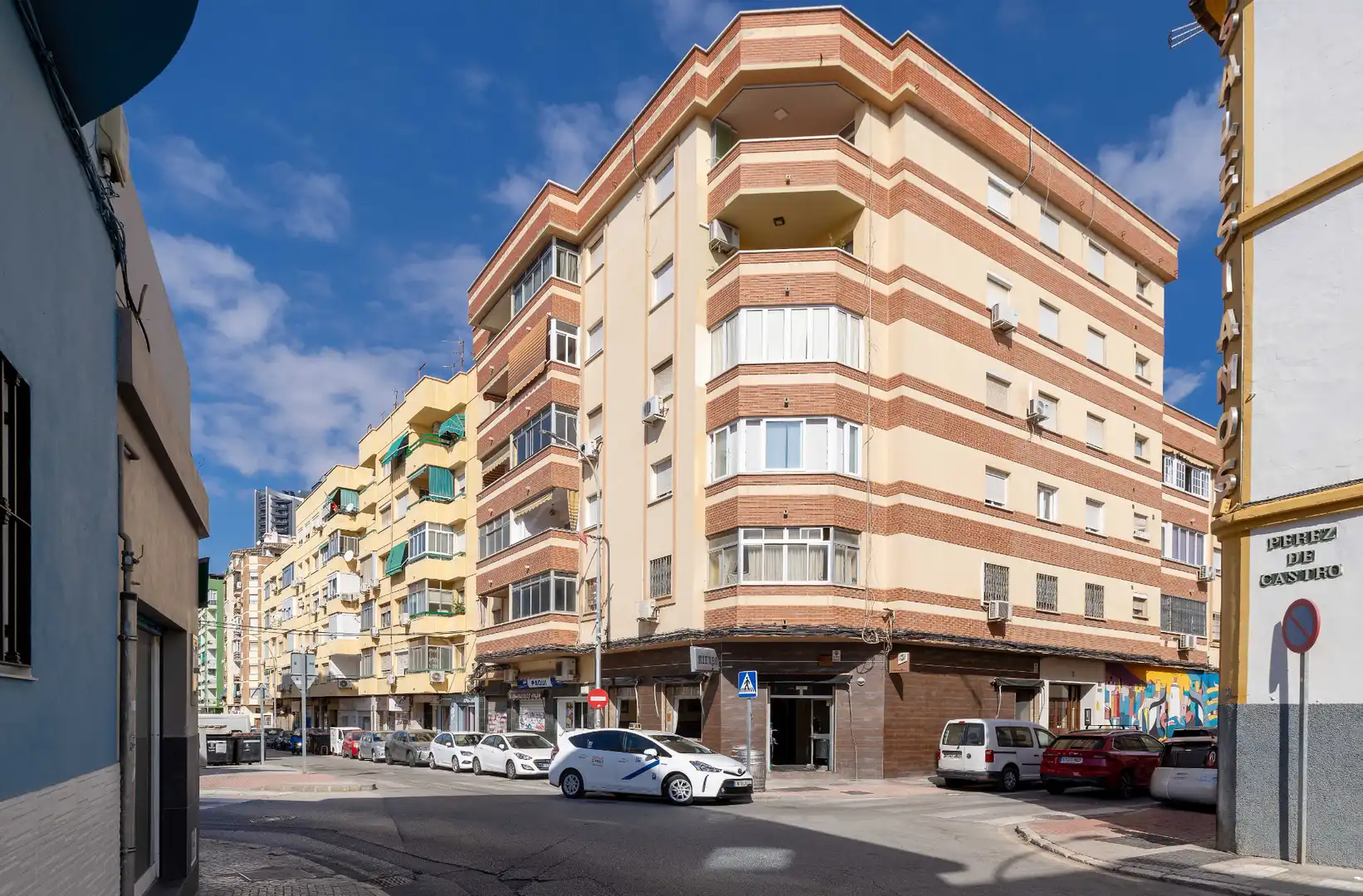 Flat with lift for sale in Calle Juan de Canderrera