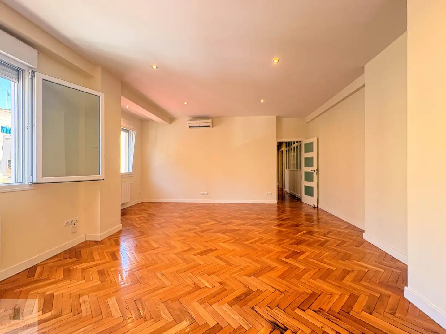 Living room of Flat for rent in Badajoz  with Air Conditioner and Heating