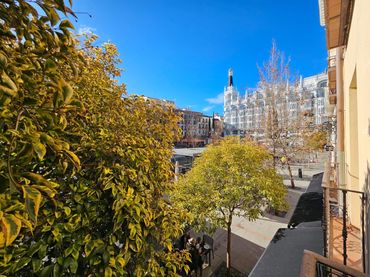 Apartament amb balcó de lloguer a Plaza de Santa Ana