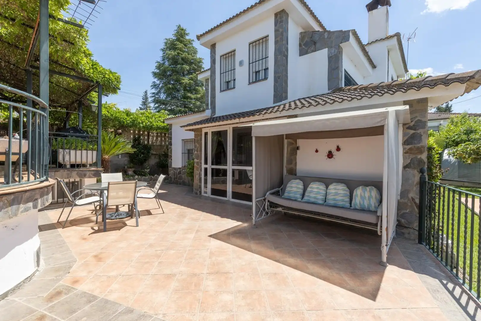 Casa o chalet en venta en Calle Calle Borgoña, Villa de Otura