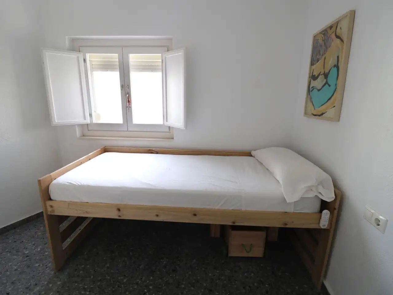 Schlafzimmer von Wohnung zur Miete in  Cádiz Capital mit Klimaanlage und Balkon