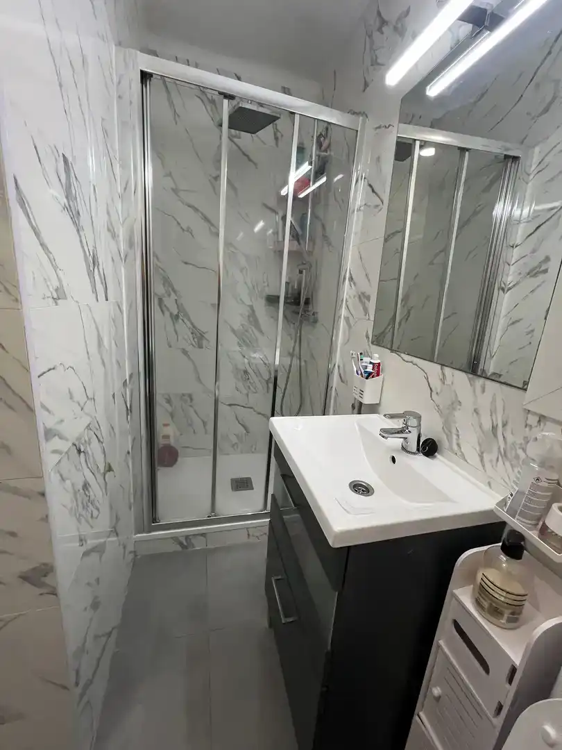 Bathroom of Attic for rent in Badalona  with Storage room and Furnished