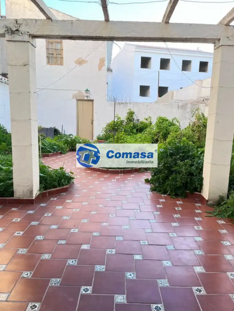 House with garden for sale in Martos
