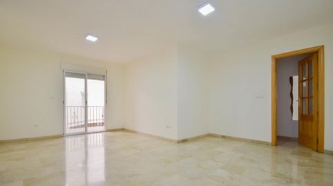 Foto 3 de Piso en venta en Avenida de Andalucía, 3, Atarfe, Granada