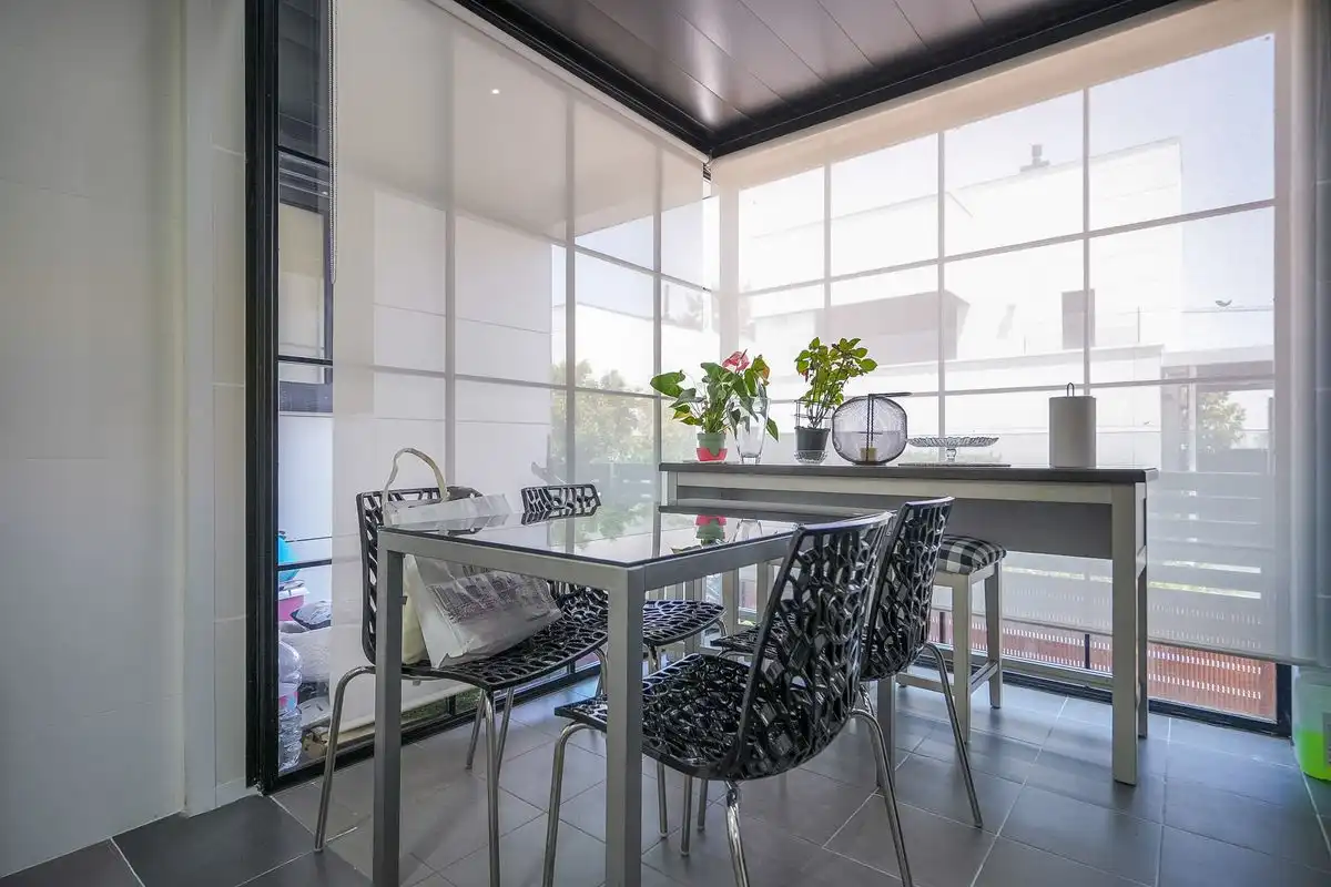 Terrassa de Casa o xalet en venda en Las Rozas de Madrid amb Aire condicionat, Calefacció i Jardí privat