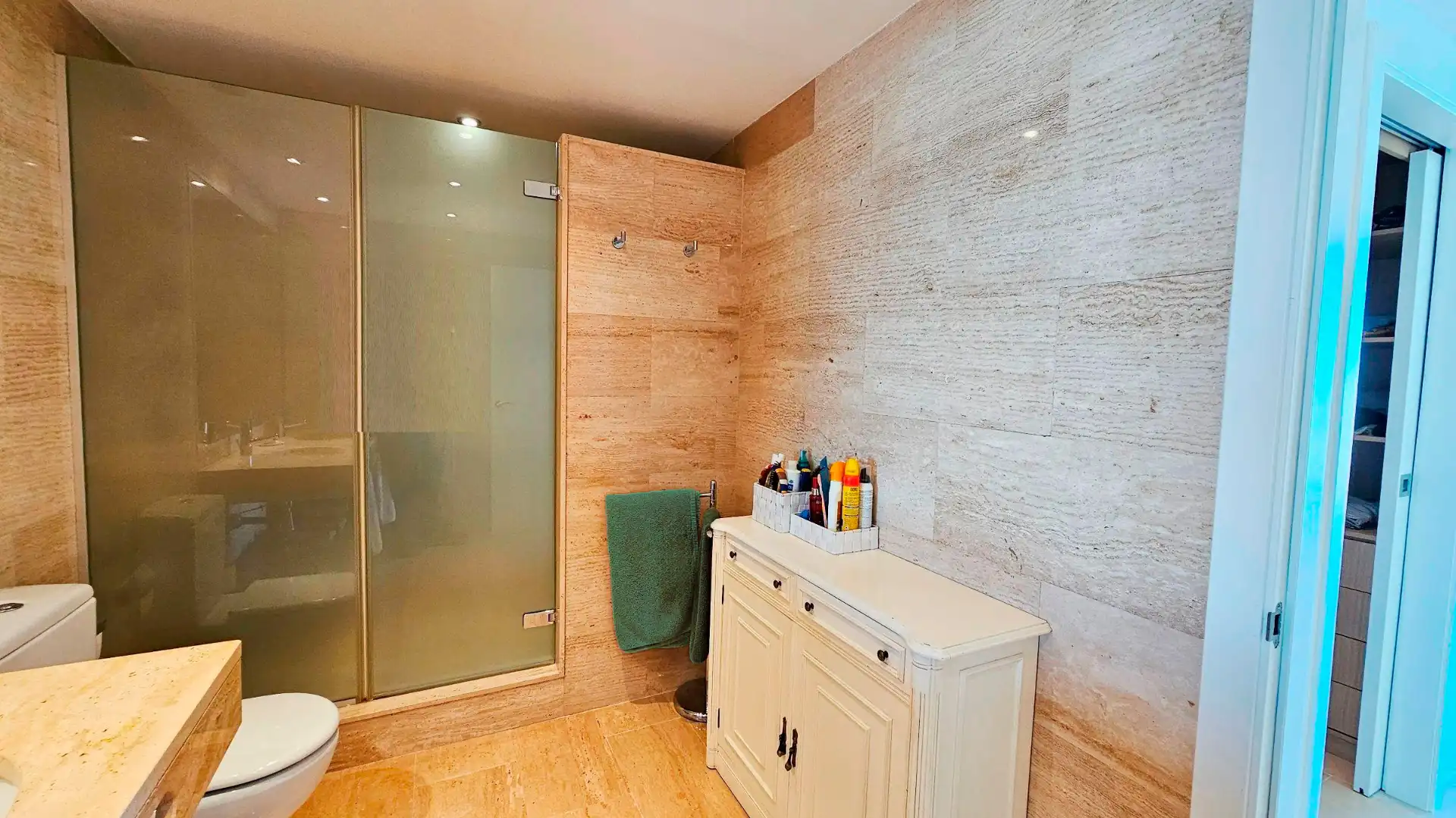 Baño de Casa o chalet en venta en El Port de la Selva con Aire acondicionado, Calefacción y Jardín privado