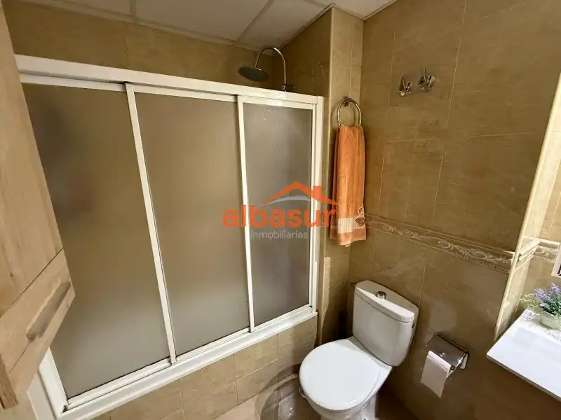Bathroom of Flat for sale in Córdoba  with Air Conditioner, Terrace and Furnished