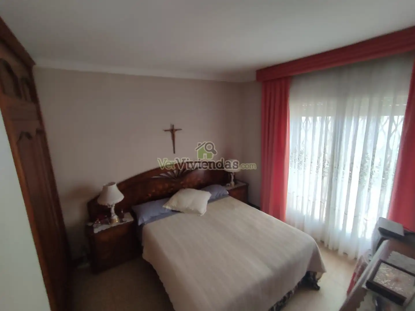 Habitación de Casa o chalet en venta en Vallirana con Jardín privado, Terraza y Horno
