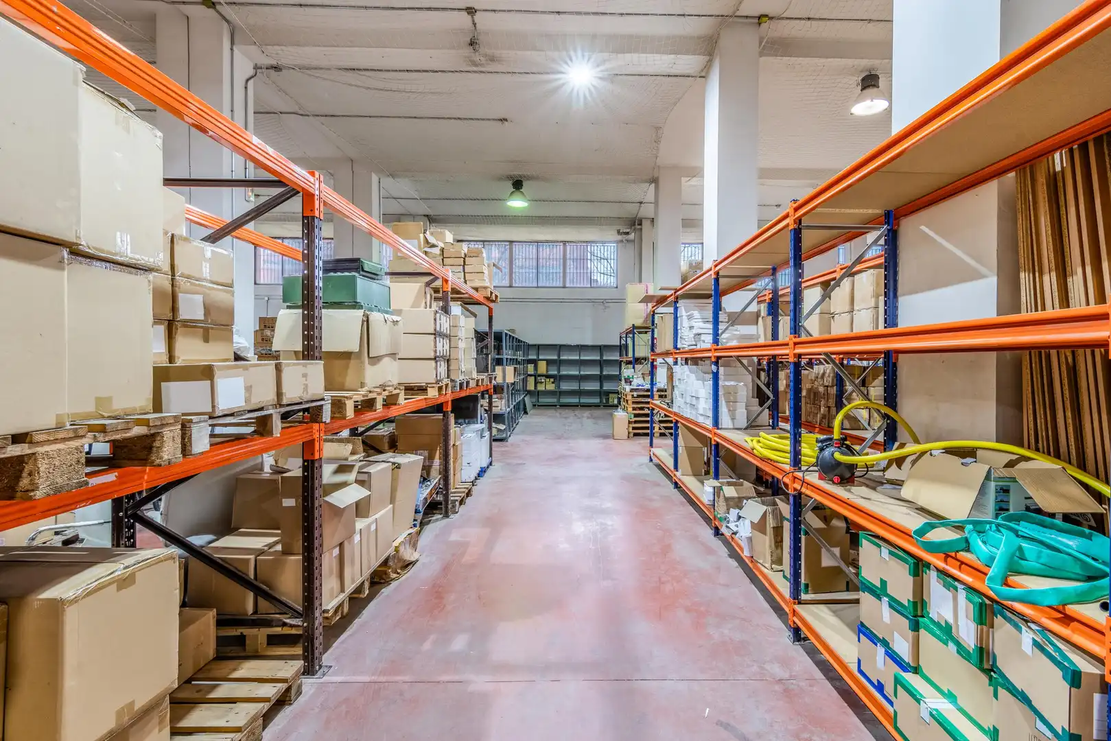 Nau industrial en venda a Calle de Albasanz, Simancas