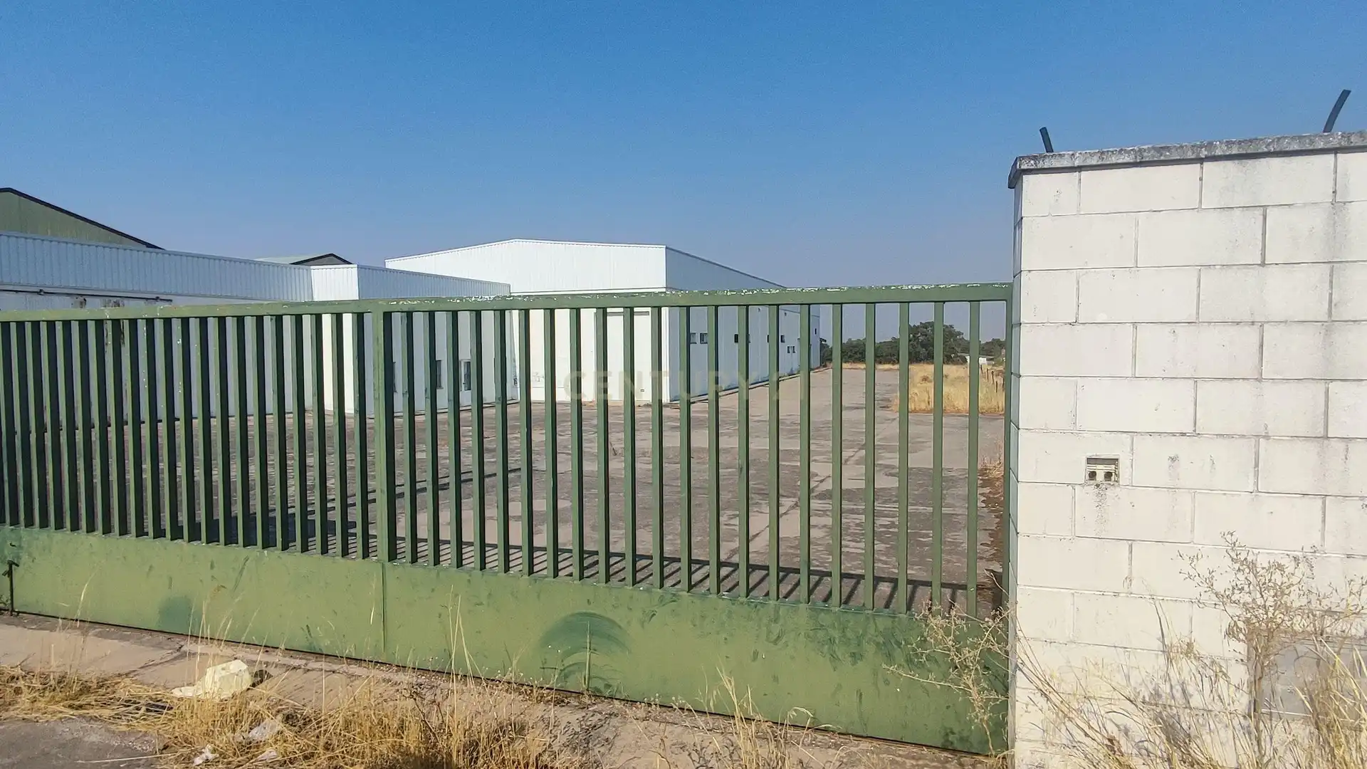 Vista exterior de Local en venda en Casar de Cáceres