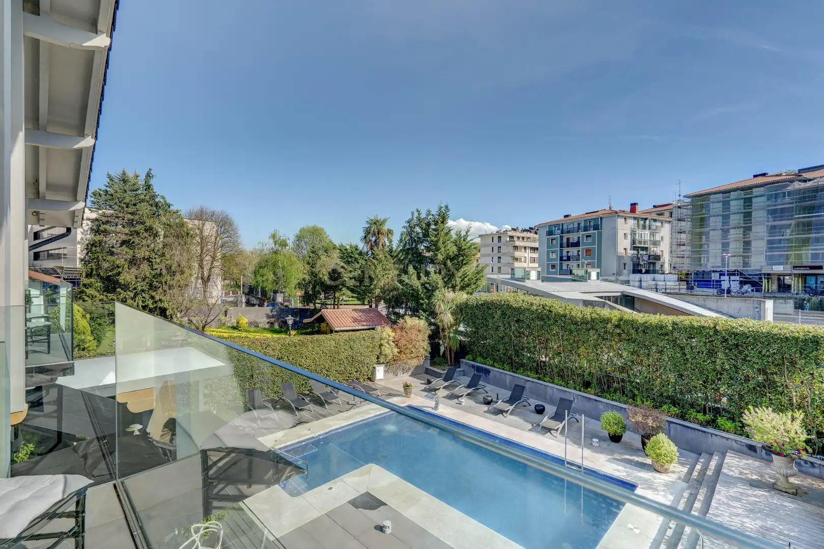 Terrassa de Casa o xalet en venda en Donostia - San Sebastián  amb Aire condicionat, Jardí privat i Piscina