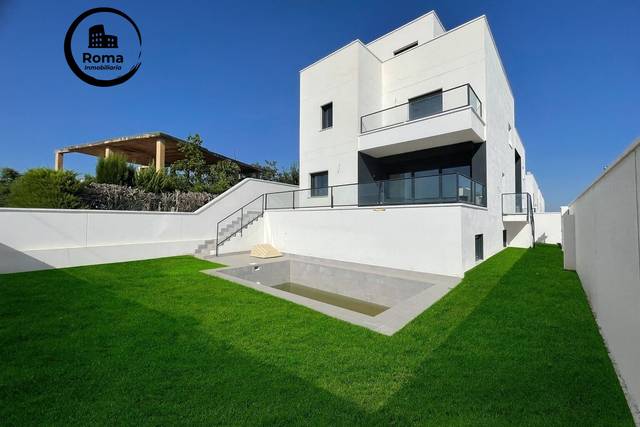 Casa-chalet en Venta en Carretera de Motril, 130 en Carretera de Granada - La Alcazaba