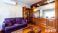 Living room of Flat for sale in Terrassa  with Air Conditioner, Heating and Parquet flooring