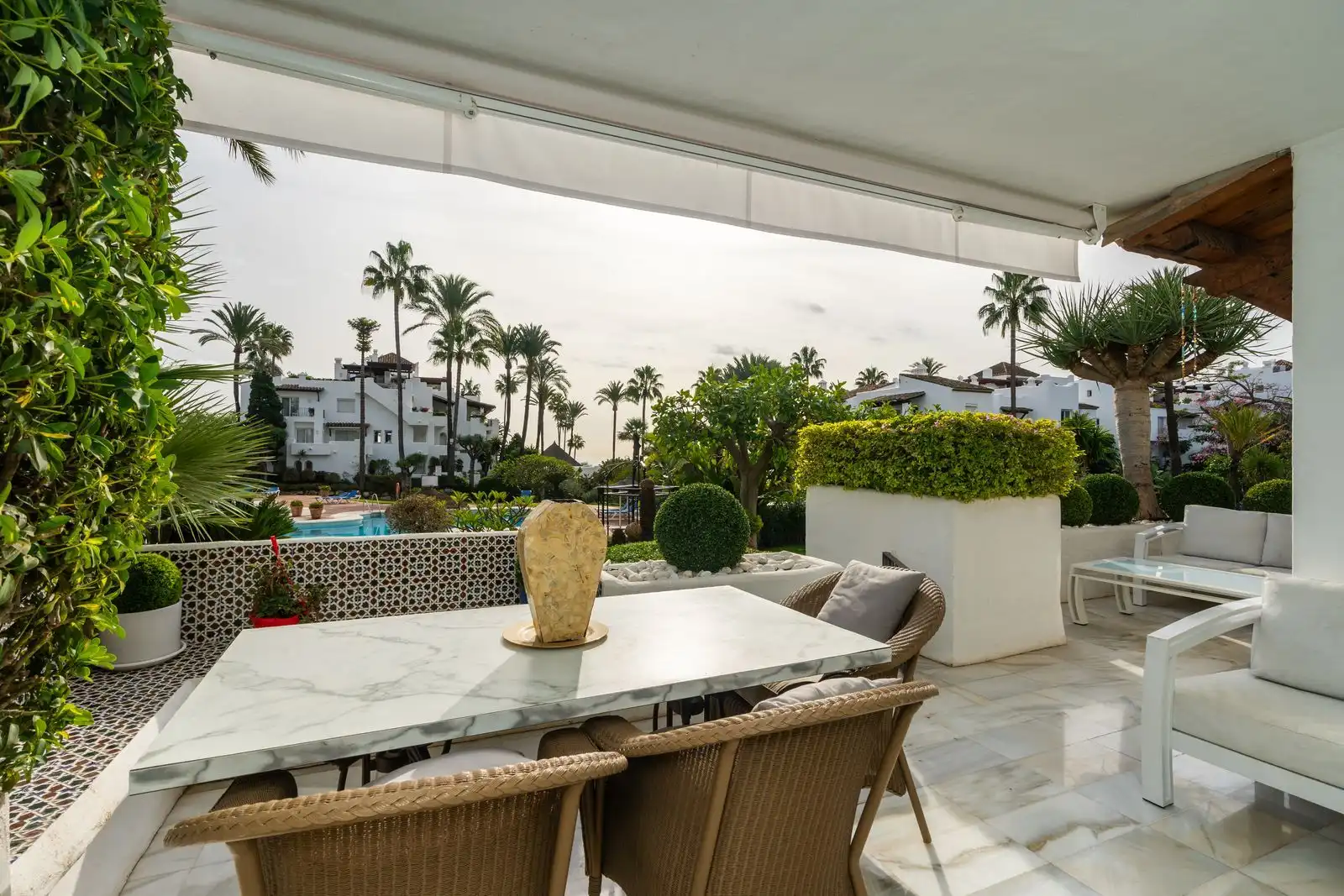 Terrassa de Apartament en venda en Estepona amb Terrassa, Traster i Moblat