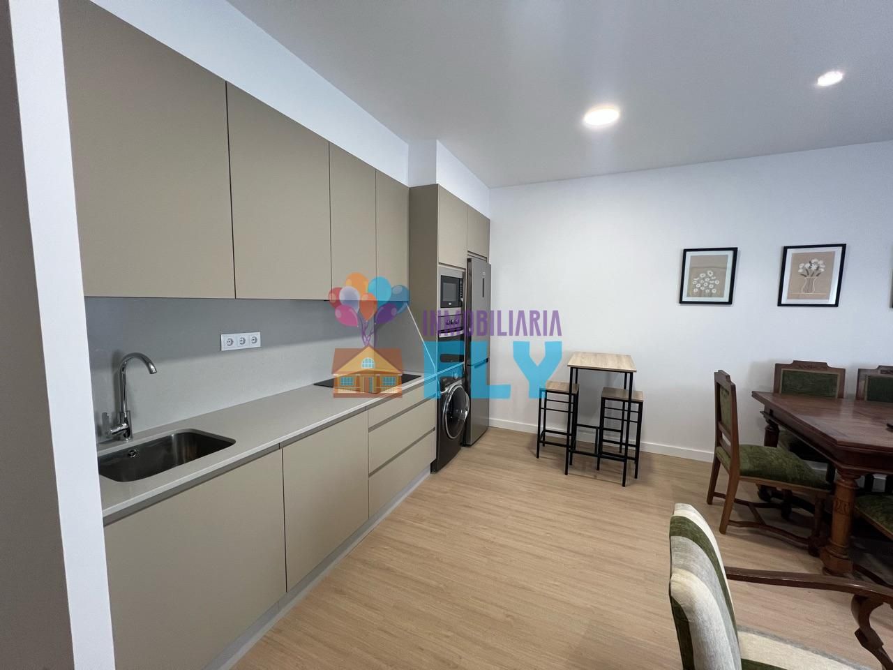 Flat to share in Avenida de Buenos Aires, Centro, Ourense Capital