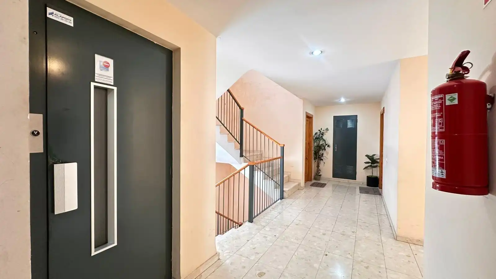 Flat for sale in Massalavés  with Air Conditioner