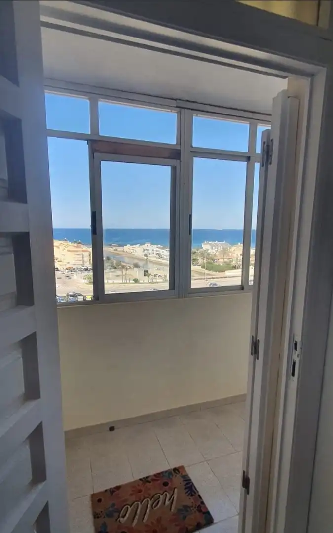 Habitación de Apartamento de alquiler en La Manga del Mar Menor con Calefacción, Piscina y Amueblado