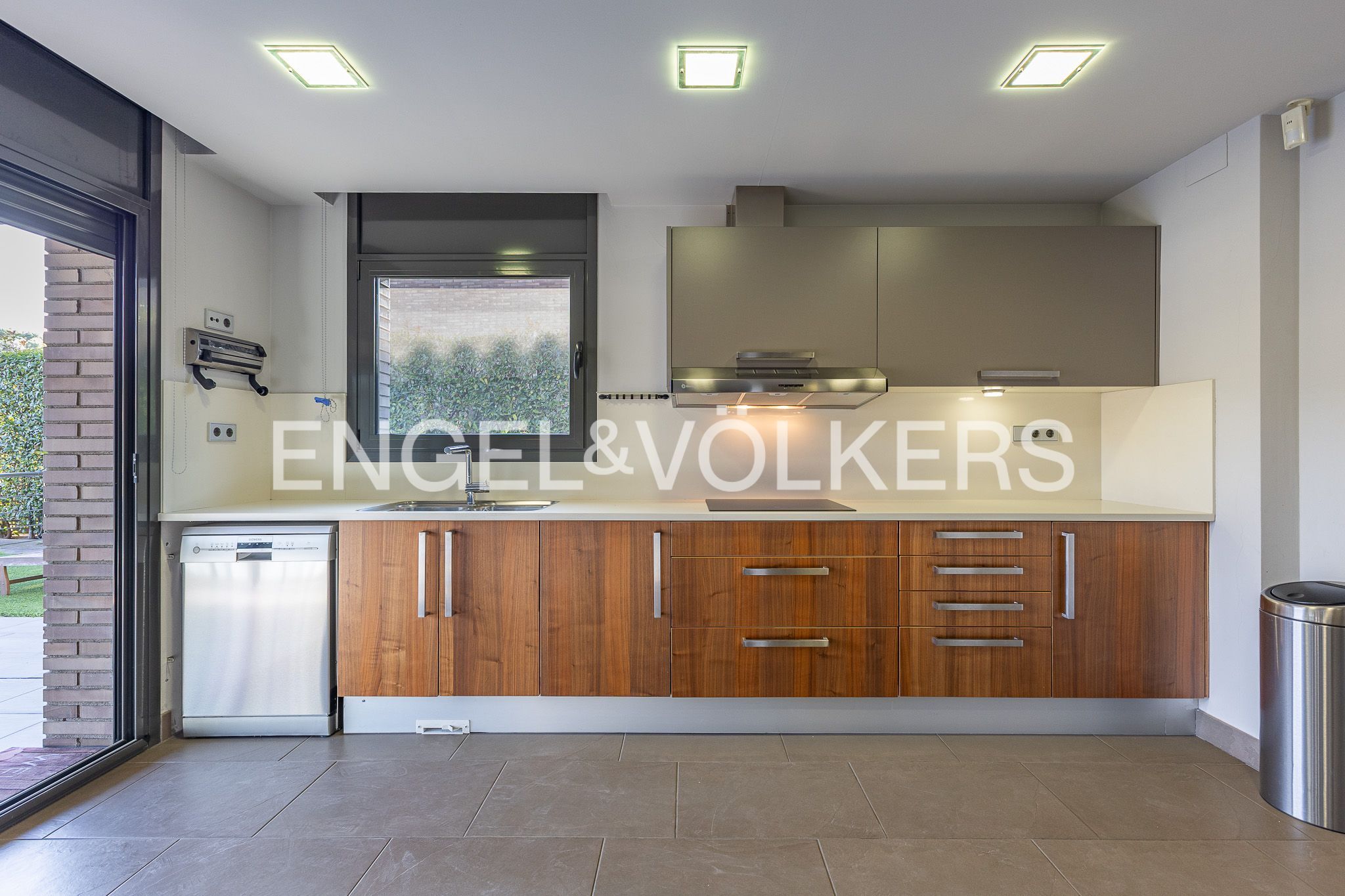 Cuina de Casa o xalet en venda en Vallromanes amb Aire condicionat, Calefacció i Jardí privat