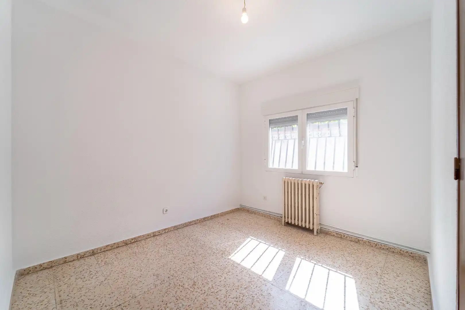 Dormitori de Casa o xalet en venda en El Álamo amb Aire condicionat, Calefacció i Jardí privat