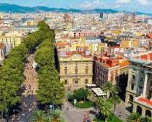 Vista exterior de Edifici en venda en  Barcelona Capital
